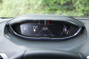 Peugeot 3008 II Рестайлинг, Внедорожник 5 дв. — панель приборов