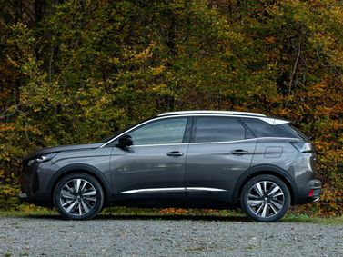Peugeot 3008 II Рестайлинг, Внедорожник 5 дв. — вид слева