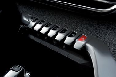 Peugeot 3008 II, Внедорожник 5 дв. — центральная консоль