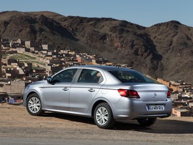 Peugeot 301 I Рестайлинг, Седан — вид сзади справа