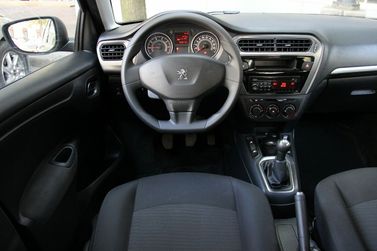 Peugeot 301 I, Седан — место водителя