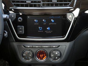 Peugeot 301 I Рестайлинг, Седан — экран мультимедийной системы