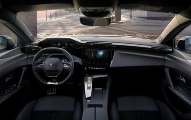 Peugeot 308 III, Универсал 5 дв. — место водителя