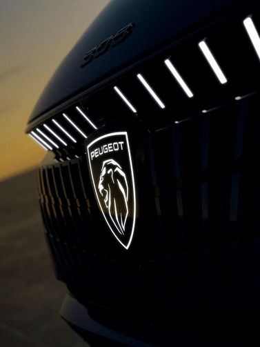Peugeot 308 III Рестайлинг, Хэтчбек 5 дв. — эмблема и обозначение модели