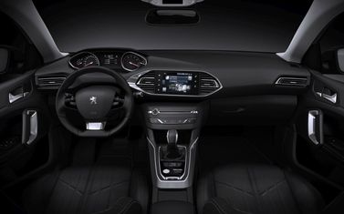 Peugeot 308 II, Универсал 5 дв. — передняя панель