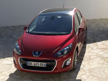 Peugeot 308 I Рестайлинг, Хэтчбек 5 дв. — вид спереди справа