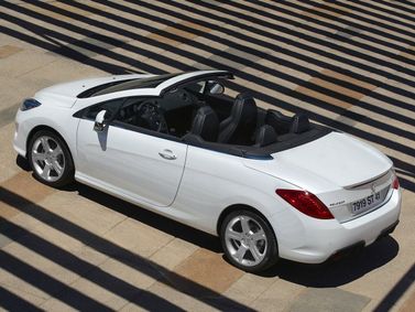 Peugeot 308 I, Кабриолет — вид сзади справа