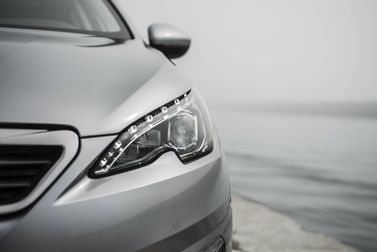 Peugeot 308 II, Хэтчбек 5 дв. — передняя фара