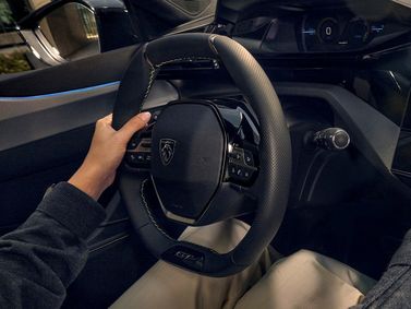 Peugeot 308 III Рестайлинг, Хэтчбек 5 дв. — рулевое колесо