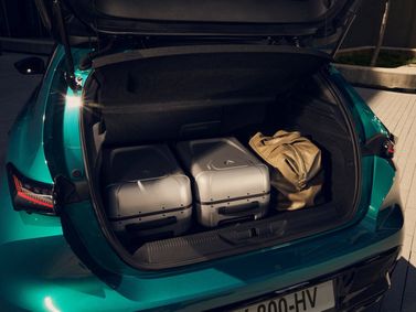 Peugeot 308 III Рестайлинг, Хэтчбек 5 дв. — багажное отделение