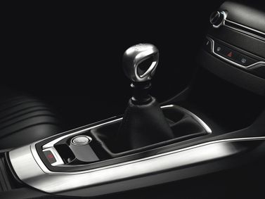 Peugeot 308 II, Хэтчбек 5 дв. — селектор коробки передач