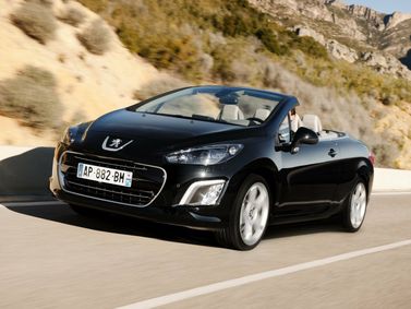 Peugeot 308 I Рестайлинг, Кабриолет — вид спереди справа
