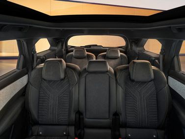 Peugeot 5008 III, Внедорожник 5 дв. — задние сиденья