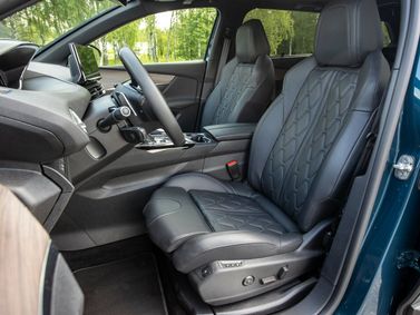 Peugeot 5008 II Рестайлинг, Внедорожник 5 дв. — место водителя