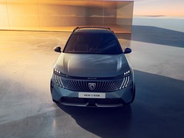 Peugeot 5008 III, Внедорожник 5 дв. — вид спереди