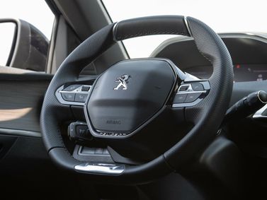 Peugeot 5008 II Рестайлинг, Внедорожник 5 дв. — рулевое колесо