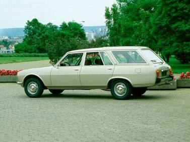 Peugeot 504, Универсал 5 дв. — вид сзади в три четверти