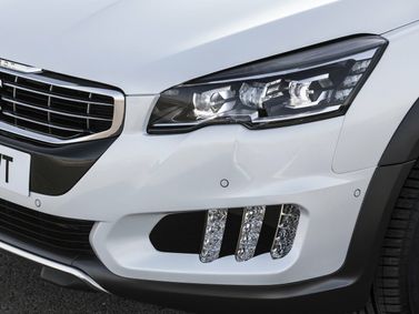 Peugeot 508 I Рестайлинг, Универсал 5 дв. RXH — передняя часть автомобиля крупным планом