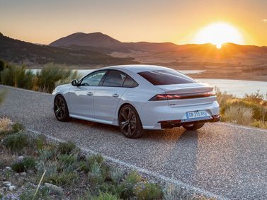 Peugeot 508 II Рестайлинг, Лифтбэк — вид сзади слева