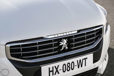 Peugeot 508 I Рестайлинг, Универсал 5 дв. RXH — решётка радиатора