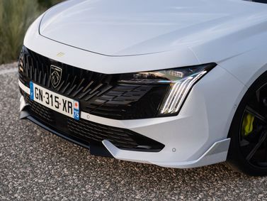 Peugeot 508 II Рестайлинг, Лифтбэк — вид спереди