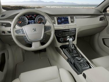 Peugeot 508 I، سيدان — لوحة القيادة