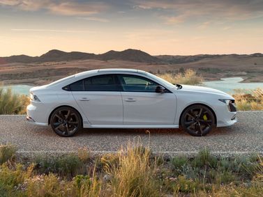 Peugeot 508 II Рестайлинг, Лифтбэк — вид слева