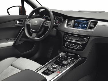 Peugeot 508 I, Универсал 5 дв. RXH — место водителя