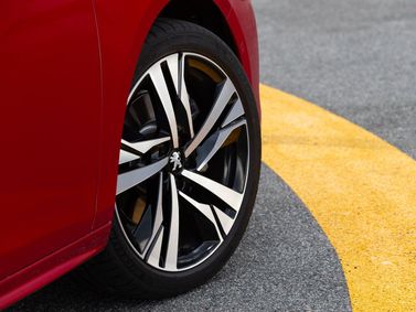 Peugeot 508 II, Лифтбэк — колёсный диск