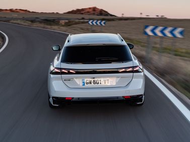 Peugeot 508 II Рестайлинг, Универсал 5 дв. — вид сзади