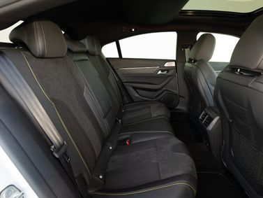 Peugeot 508 II Рестайлинг, Лифтбэк — задние сиденья