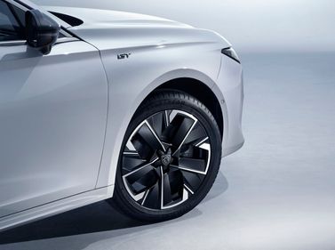 Peugeot 508 II Рестайлинг, Седан L — колёсный диск