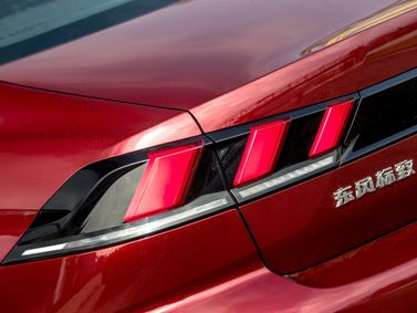 Peugeot 508 II, Седан L — задний фонарь