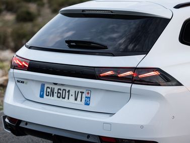 Peugeot 508 II Рестайлинг, Универсал 5 дв. — вид сзади