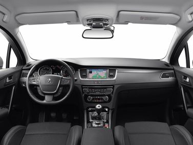 Peugeot 508 I، سيدان — لوحة القيادة