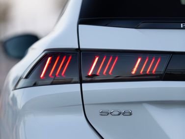 Peugeot 508 II, Универсал 5 дв. — задний фонарь
