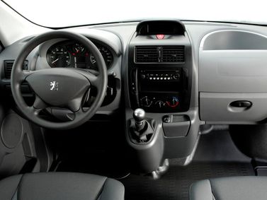 Peugeot Expert II, Фургон — передняя панель