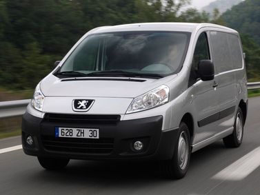 Peugeot Expert II, Фургон — вид спереди справа