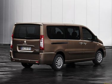 Peugeot Expert II Рестайлинг, Минивэн — вид сзади справа