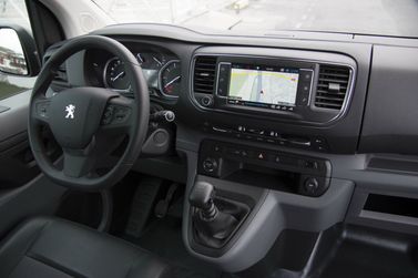 Peugeot Expert III, Фургон — место водителя