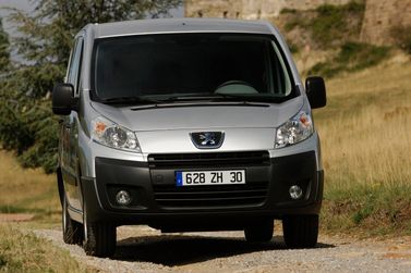 Peugeot Expert II, Фургон — вид спереди
