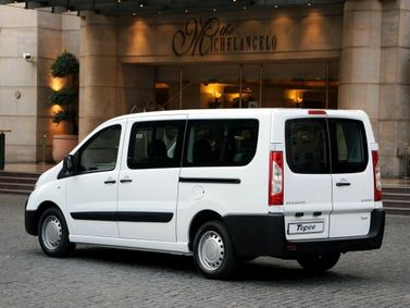Peugeot Expert II, Минивэн — вид сзади слева