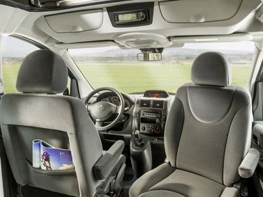 Peugeot Expert II Рестайлинг, Фургон — общий вид салона