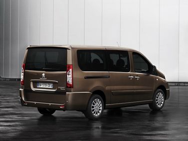 Peugeot Expert II Рестайлинг, Минивэн Long — вид сзади справа