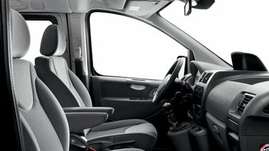 Peugeot Expert II Рестайлинг, Минивэн — место водителя