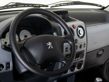 Peugeot Partner أنا فيس ليفت، فان مدمج — منطقة السائق