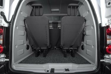 Peugeot Partner II Рестайлинг 2, Компактвэн Tour — задние сиденья