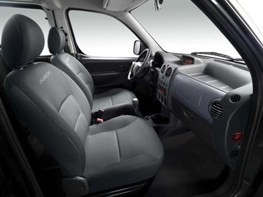 Peugeot Partner أنا فيس ليفت، فان مدمج — منظر عام للمقصورة