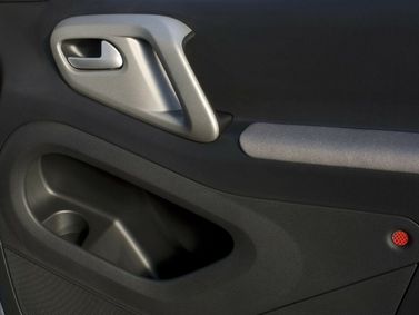 Peugeot Partner ثانياً، فان مدمج — تفصيل داخلي