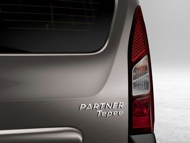 Peugeot Partner فيس ليفت الثاني 2، فان مدمج — الجزء الخلفي من السيارة عن قرب